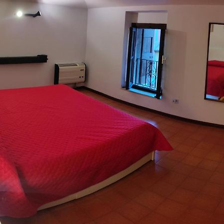 Ferienwohnung Il Vicoletto Torri Del Benaco Exterior foto